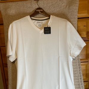 Awearness Kenneth Cole Large
Modern Fit Tee Shirt in White NWT